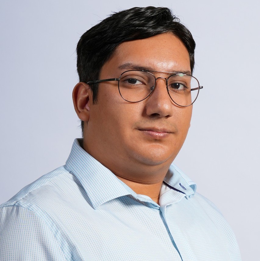 Recipient Oscar Maya photo